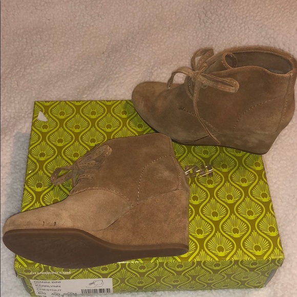 Gianni Bini Booties - Picture 3 of 5
